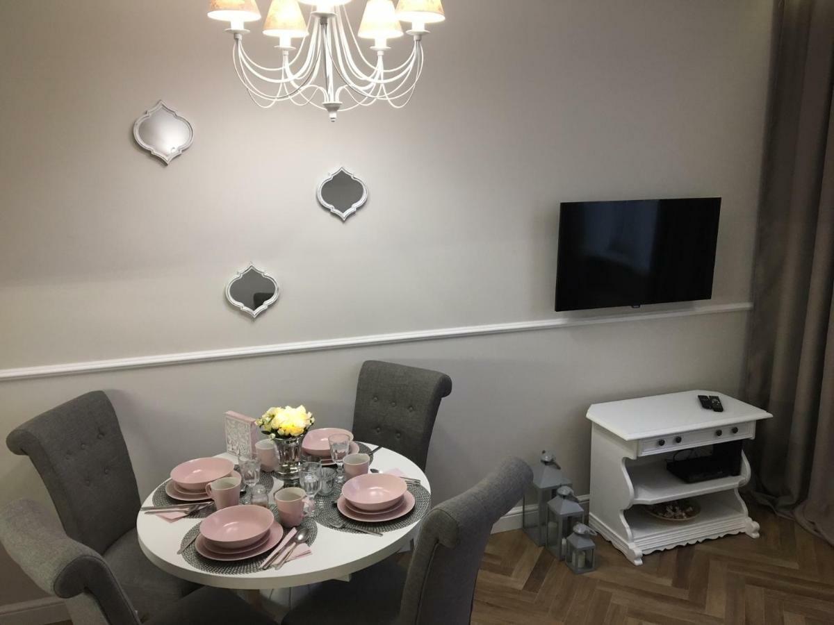 Family Sauna Apartments Sienkiewicza: Central Comfort with Private Spa Kielce Exterior photo