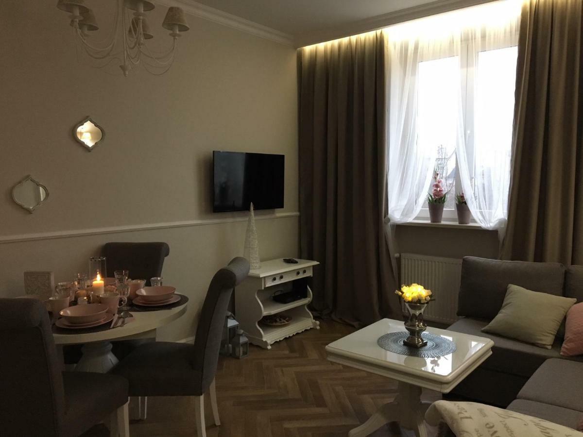 Family Sauna Apartments Sienkiewicza: Central Comfort with Private Spa Kielce Exterior photo