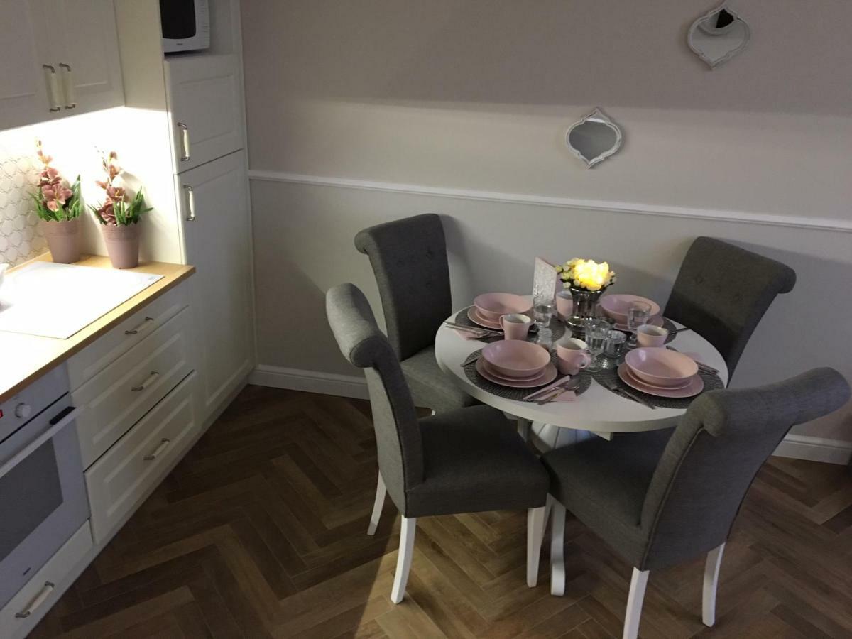 Family Sauna Apartments Sienkiewicza: Central Comfort with Private Spa Kielce Exterior photo